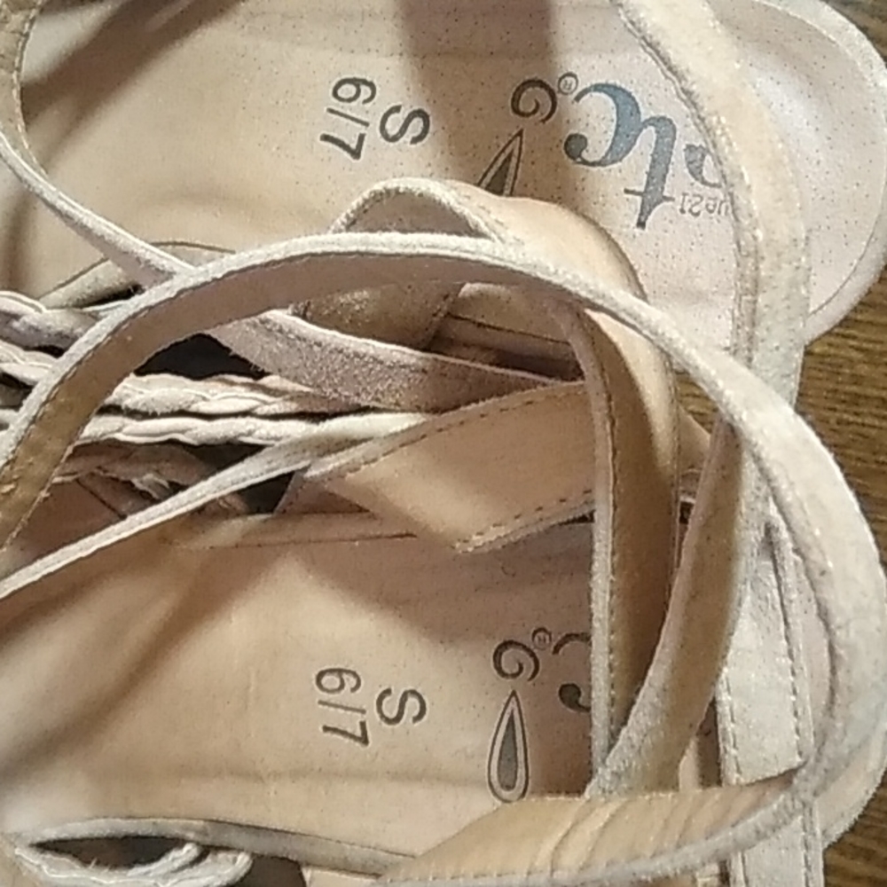 Wedges - Picture 4 of 4